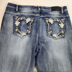 True Luck Jeans Sz 18 Bootcut Y2K Western Floral Embroidered Rhinestone Bling